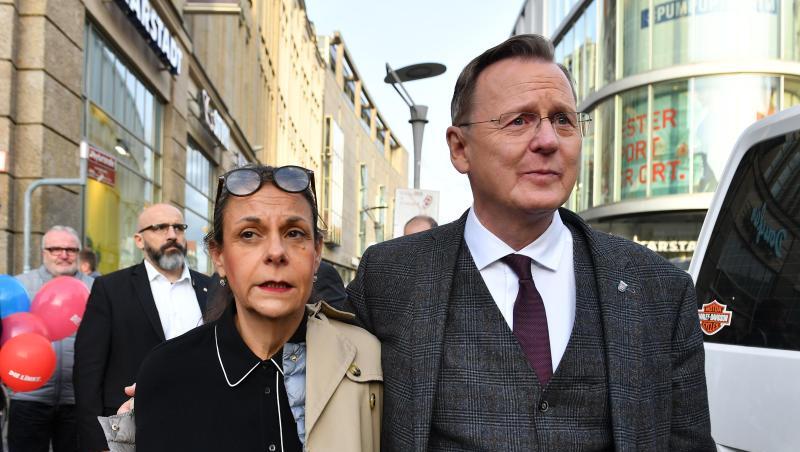 Bodo Ramelow kommt mit seiner Frau zum Wahlkampfabschluss in Erfurt. Bodo Ramelow kommt mit seiner Frau zum Wahlkampfabschluss in Erfurt.