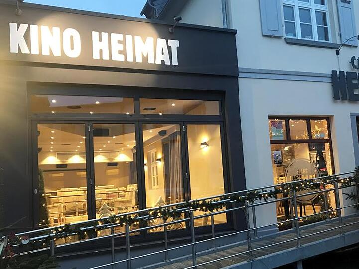 Nach Angaben von Betreiber Alfons Schramer ist das "Kino Heimat" mit 30 Plätzen auf knapp 40 Quadratmetern das kleinste Kino in Rheinland-Pfalz.