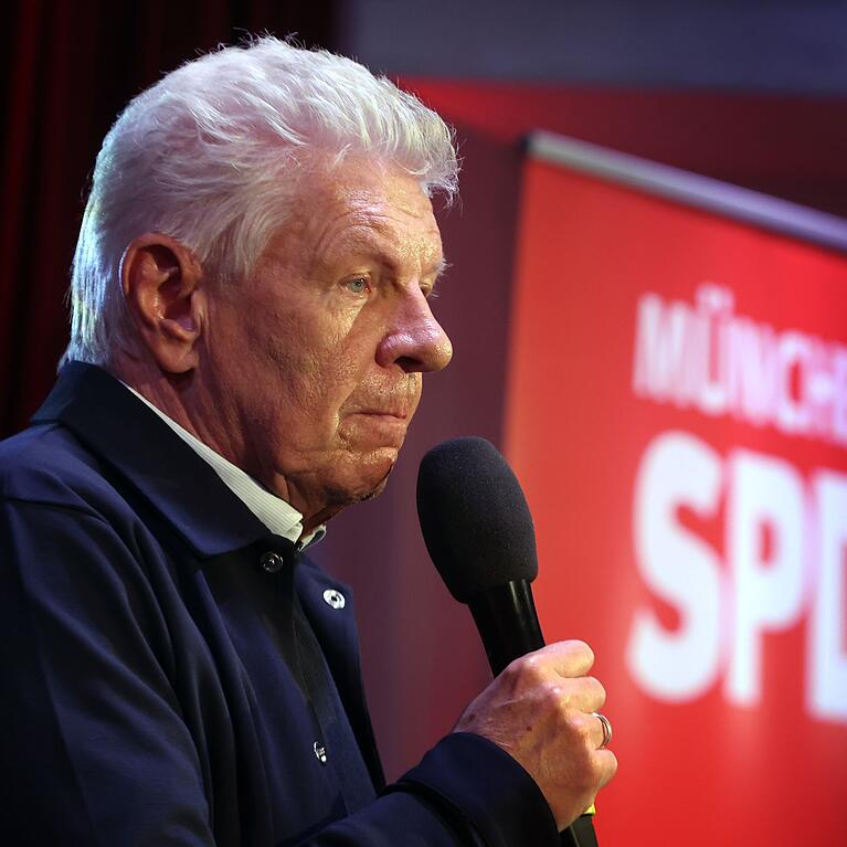 Dieter Reiter (SPD) braucht Ruhe und Erholung wegen einer schweren Erkrankung. (Archivbild)