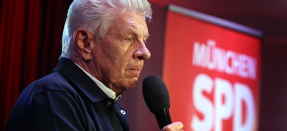 Dieter Reiter (SPD) braucht Ruhe und Erholung wegen einer schweren Erkrankung. (Archivbild)