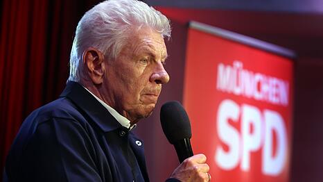 Dieter Reiter (SPD) braucht Ruhe und Erholung wegen einer schweren Erkrankung. (Archivbild)