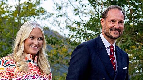 Den 25. Hochzeitstag von Haakon und Mette-Marit feiert das norwegische K&ouml;nigshaus auch auf Instagram.