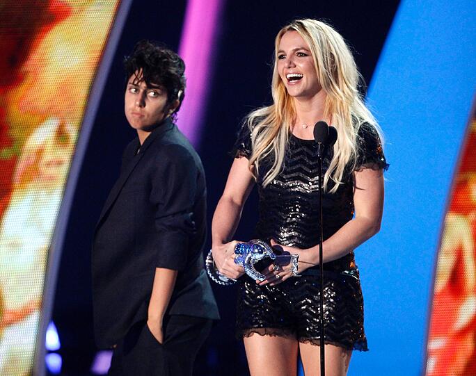 "Wieder-Comer" Britney Spears ließ sich von Lady Gagas Auftritt nur leicht irritieren.