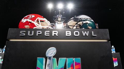Im Super Bowl LVII treffen die Kansas City Chiefs auf die Philadelphia Eagles.