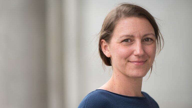 "Ich könnte mir vorstellen, dass in der CSU jetzt ein ganz kleines bisschen Erleichterung darüber herrscht, dass man nicht noch schlechter abgeschnitten hat", sagt Politikwissenschaftlerin Jasmin Riedl. "Ich könnte mir vorstellen, dass in der CSU jetzt ein ganz kleines bisschen Erleichterung darüber herrscht, dass man nicht noch schlechter abgeschnitten hat", sagt Politikwissenschaftlerin Jasmin Riedl.