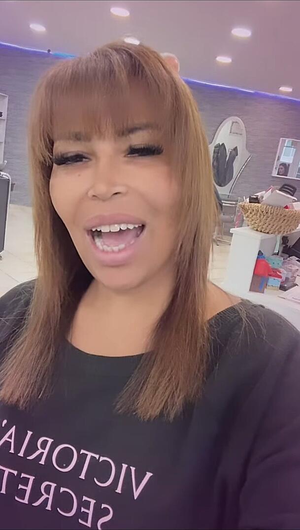 Patricia Blanco zeigt, wie sie ohne Extensions aussieht. Patricia Blanco zeigt, wie sie ohne Extensions aussieht.