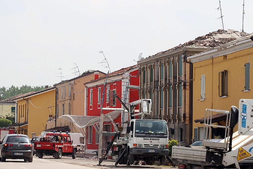 Tornado in Norditalien: Die Bilder von der Zerstörung.
