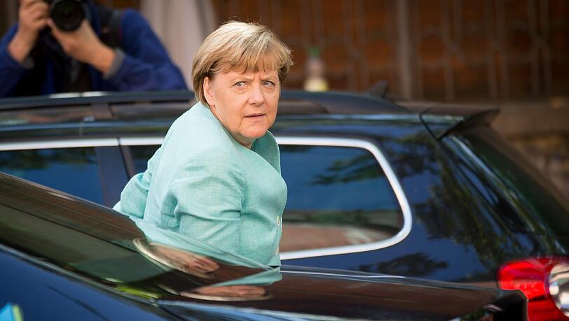 Kanzlerin Angela Merkel trifft sich am Sonntagabend mit den Landtagsfraktionsvorsitzenden der Union. Kanzlerin Angela Merkel trifft sich am Sonntagabend mit den Landtagsfraktionsvorsitzenden der Union.