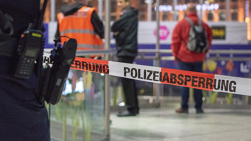 Schreckensszenario Terroranschlag - die Münchner Polizei probt den Ernstfall in einer mehrstündigen Übung am Hauptbahnhof - die Bilder.