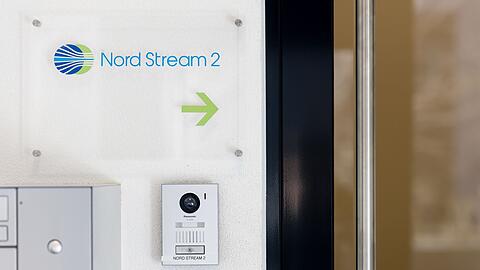 Der Betreiber der russischen Pipeline Nord Stream 2 mit Sitz im steuerg&uuml;nstigen Schweizer Kanton Zug hat nach Angaben von Wirtschaftsminister Guy Parmelin allen Angestellten gek&uuml;ndigt.