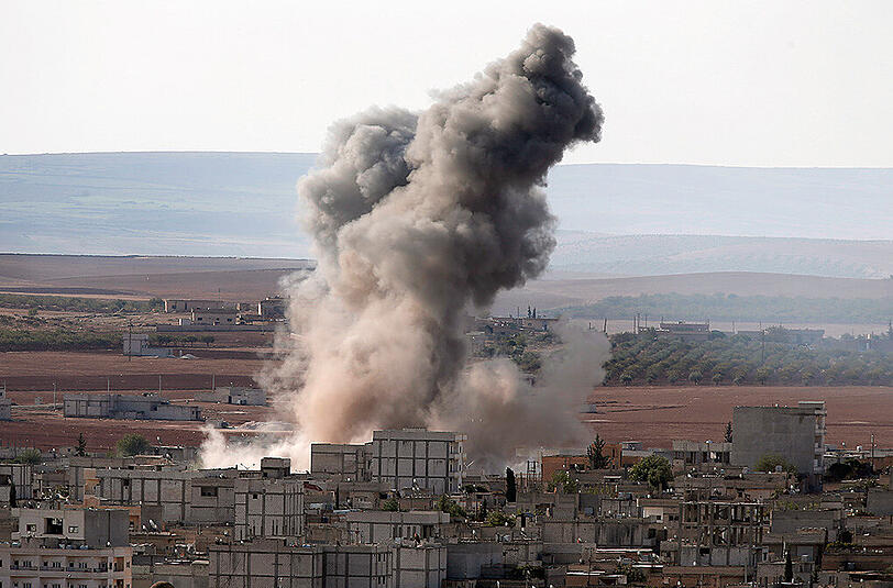 Die Anti-IS-Allianz fliegt schwere Luftschläge gegen die Terrormiliz in Kobane.