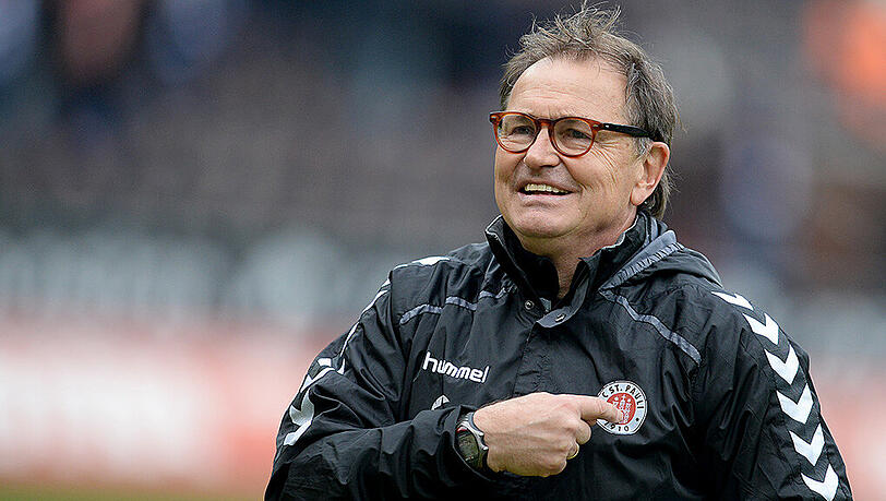 Ewald Lienen hatte am 16. Dezember 2014 das Amt des Cheftrainers bei den Braun-Weißen übernommen und schaffte mit der Mannschaft den Klassenerhalt in der 2. Bundesliga. Ewald Lienen hatte am 16. Dezember 2014 das Amt des Cheftrainers bei den Braun-Weißen übernommen und schaffte mit der Mannschaft den Klassenerhalt in der 2. Bundesliga.