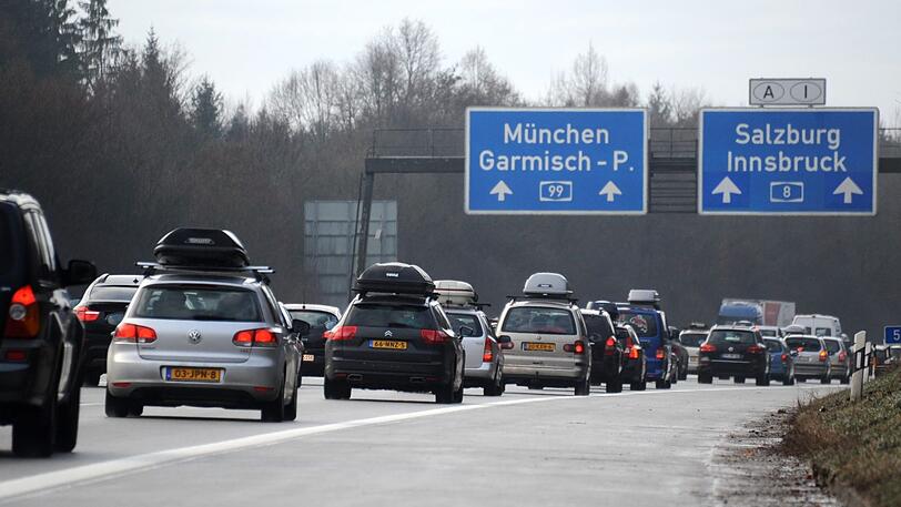Auf den Autobahnen rund um München gelten teils neue Tempolimits. (Symbolbild)