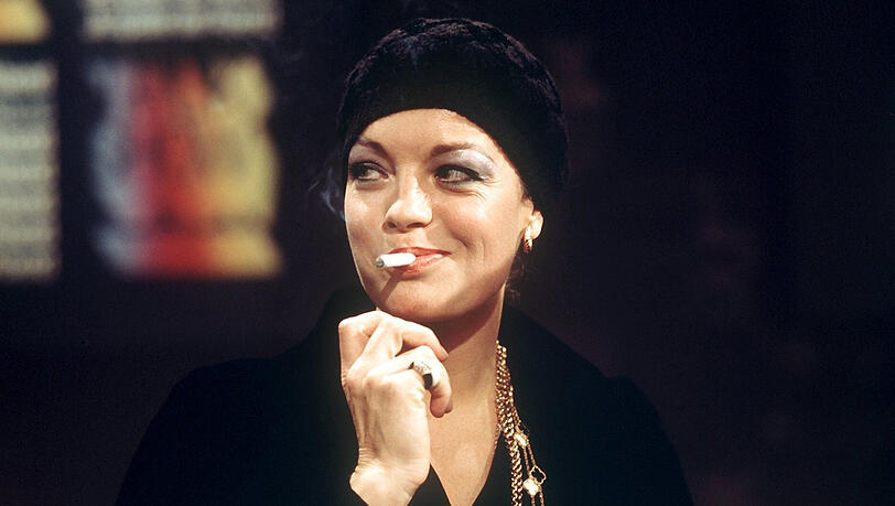 Romy Schneider, österreichische Schauspielerin, während der Talkshow "Je später der Abend". Romy Schneider, österreichische Schauspielerin, während der Talkshow "Je später der Abend".