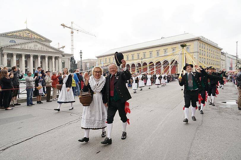 Weitere Bilder vom Trachtenumzug.