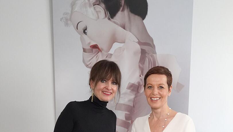 Dr. Sonja Lechner (GF Kunstkonnex) und Margit Dittrich (Frauen Verbinden) Dr. Sonja Lechner (GF Kunstkonnex) und Margit Dittrich (Frauen Verbinden)