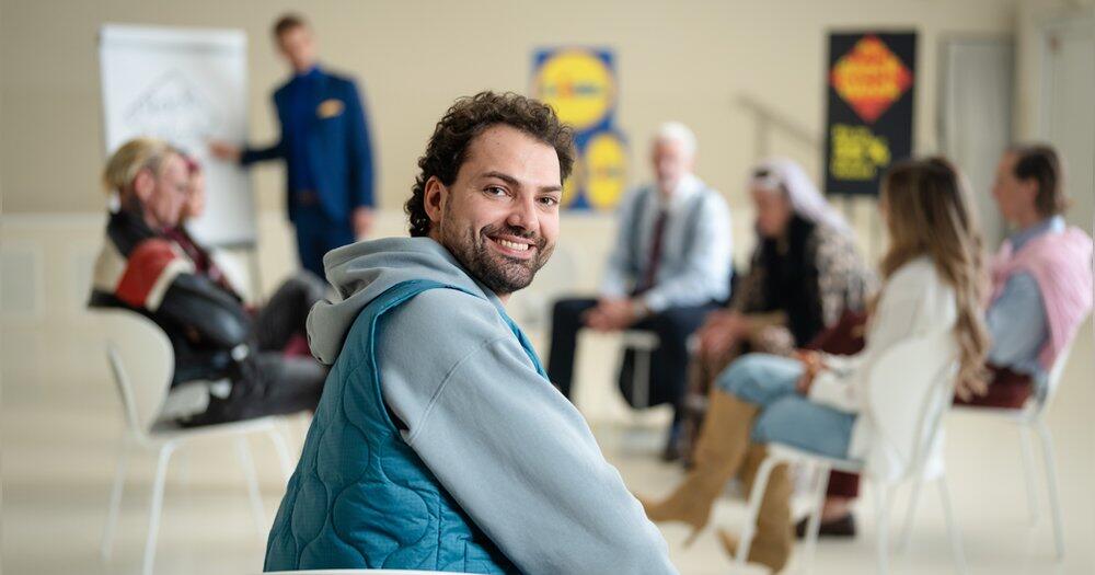 Jimi-Blue-Ochsenknecht-nimmt-sich-in-Werbespot-selbst-auf-den-Arm