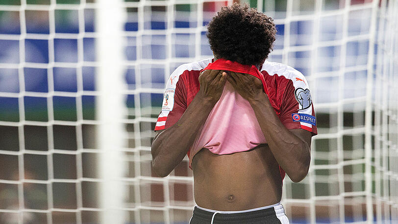 Bayern-Star David Alaba verlässt verletzt den Platz
