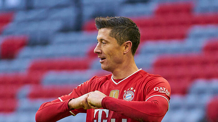 Feiert seinen Hattrick gegen Stuttgart: Robert Lewandowski