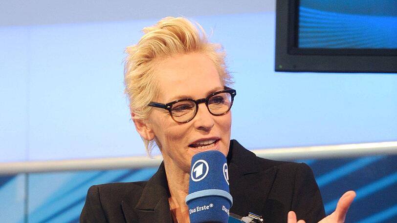 Heute ist Bärbel Schäfer immer noch als Moderatorin tätig