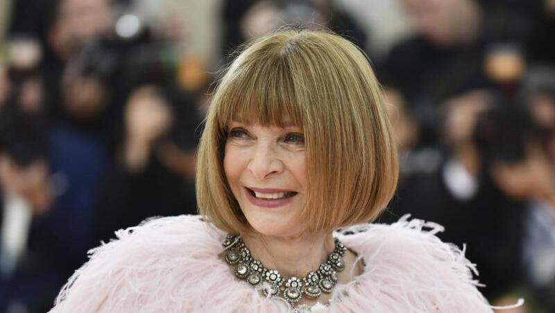 Anna Wintour sitzt beim Museums-Tanzwettbewerb in der Jury. Anna Wintour sitzt beim Museums-Tanzwettbewerb in der Jury.