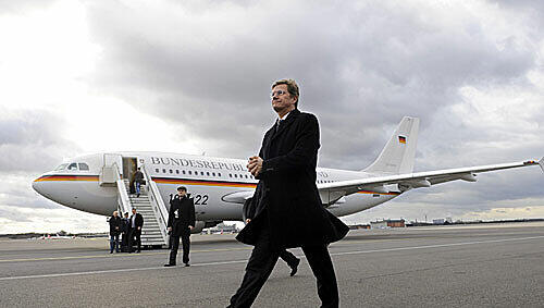 Außenminister Guido Westerwelle unterwegs in heikler Mission Außenminister Guido Westerwelle unterwegs in heikler Mission