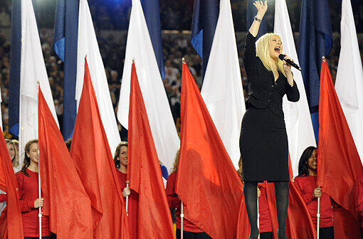 Christina Aguilera zeigte dagegen wenig Textsicherheit