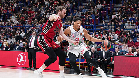 Bayerns Basketballer  verlieren gegen Mailand.