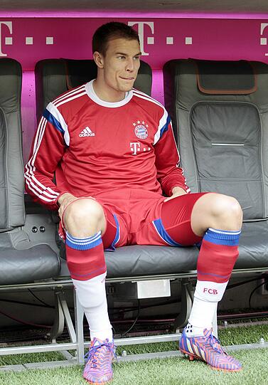 HOLGER BADSTUBER - keine Note - Kam in der 74. Minute für Xabi.