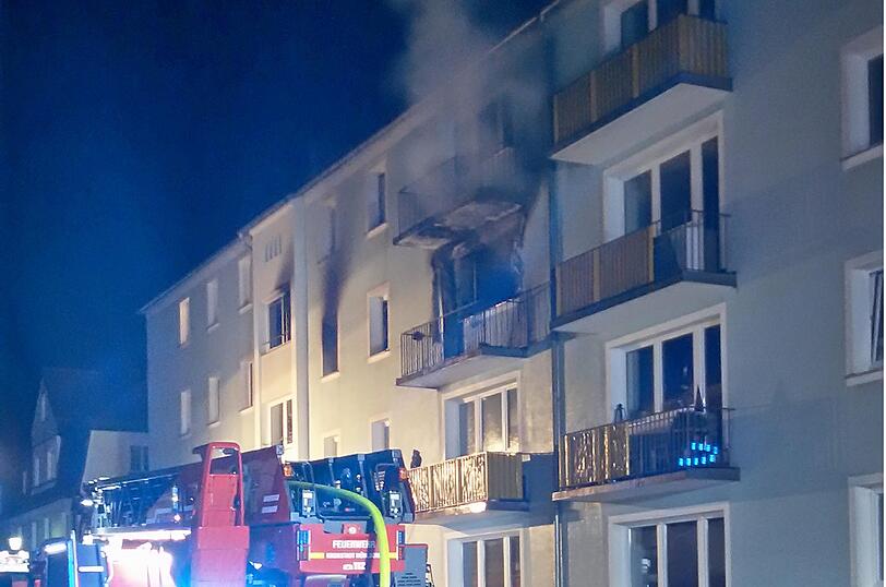Bei dem Brand in Mühldorf wurden insgesamt sechs Menschen verletzt.