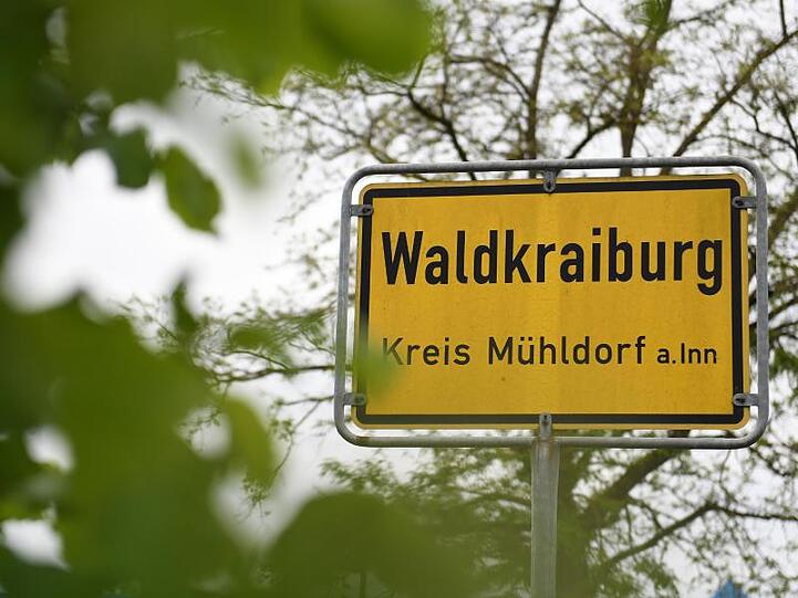 Eine Serie von Anschlägen auf türkische Läden in Waldkraiburg ist den Ermittler zufolge aufgeklärt.