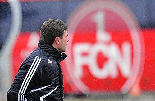 Auch in der kommenden Saison den 1. FC Nürnberg fest im Blick: Trainer Dieter Hecking.