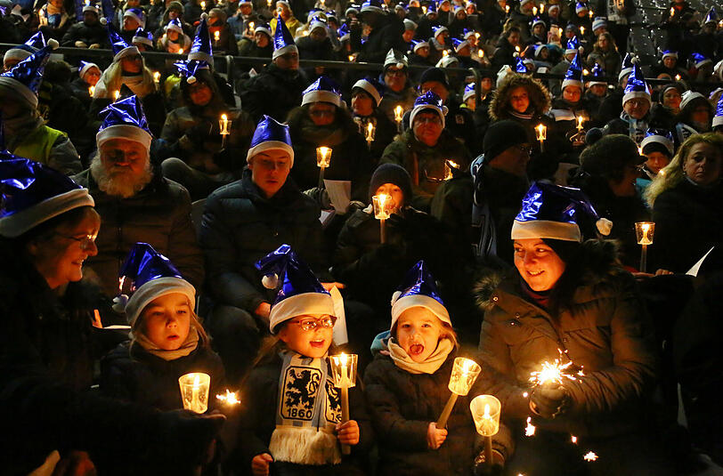 Die Freunde des Sechz&rsquo;ger Stadions e.V. luden zum Adventssingen.