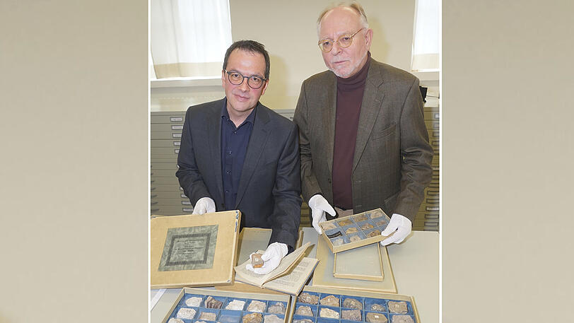 Matthias Röschner (links) und Wilhelm Füßl vom Archiv des Deutschen Museums.