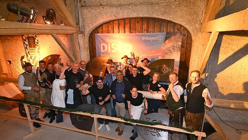 Dabei w&uuml;rden sie den echten Baum f&uuml;r Rom nie aus den Augen lassen, versichern die Schwaiger.