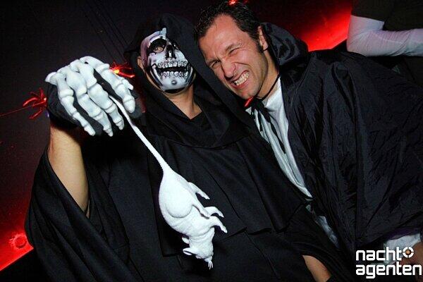 Halloween OP Kölsch im neuraum. Mehr Bilder unter: www.nachtagenten.de.
