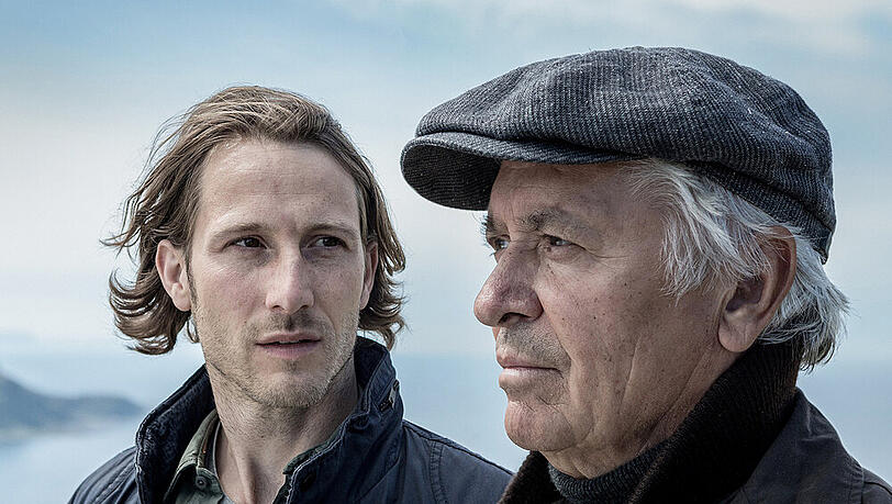Das Verhältnis zwischen Isak (David Rott, li.) und seinem Vater Thore (Henry Hübchen,) ist eisig Das Verhältnis zwischen Isak (David Rott, li.) und seinem Vater Thore (Henry Hübchen,) ist eisig