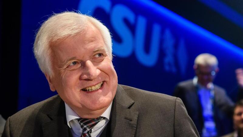 Horst Seehofer macht sich über seine Karriere keine Sorgen mehr. Horst Seehofer macht sich über seine Karriere keine Sorgen mehr.