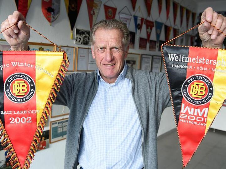 Der ehemalige Eishockey-Bundestrainer Hans Zach wird am 30. März 70 Jahre alt.