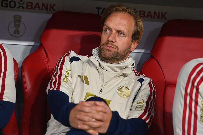 Aaron Danks vertritt Vincent Kompany aktuell als Chefcoach beim FC Bayern.
