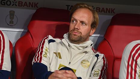 Aaron Danks vertritt Vincent Kompany aktuell als Chefcoach beim FC Bayern.