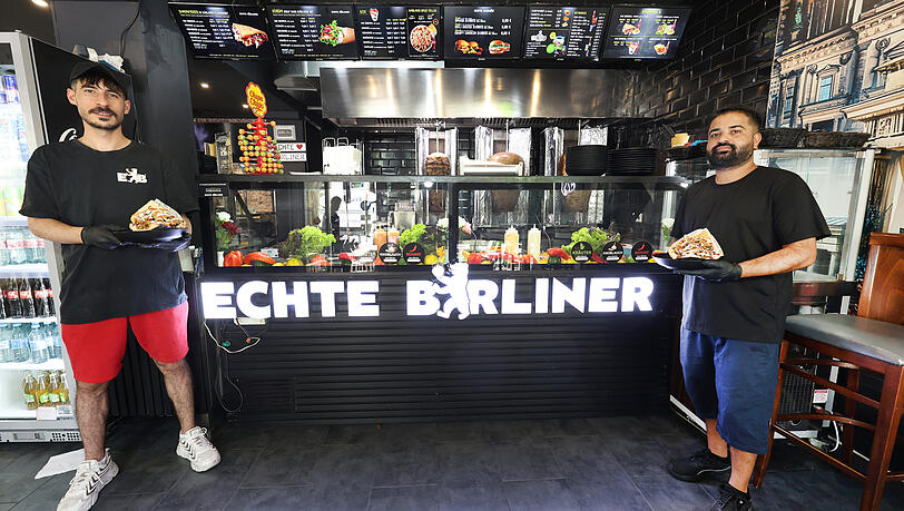 Die Augsburger Dönerkette "Echte Bärliner" eröffnete Ende 2025 ihre vierte Münchner Filiale in der Leopoldstraße 43. Die Augsburger Dönerkette "Echte Bärliner" eröffnete Ende 2025 ihre vierte Münchner Filiale in der Leopoldstraße 43.