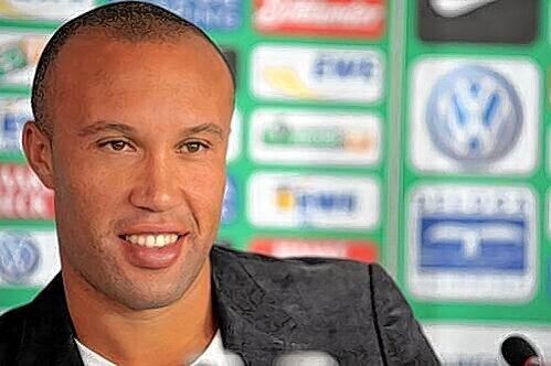 Soll die Werder-Abwehr verstärken: Der französische Alt-Internationale Mikael Silvestre.