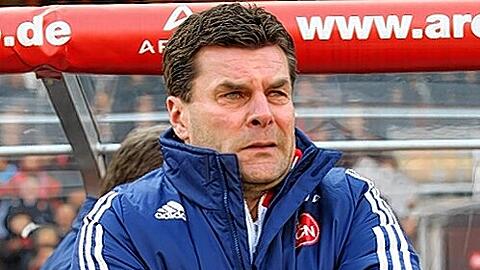 Erwartet in Köln einen &bdquo;Abnutzungskrieg&ldquo;: Club-Trainer Dieter Hecking.