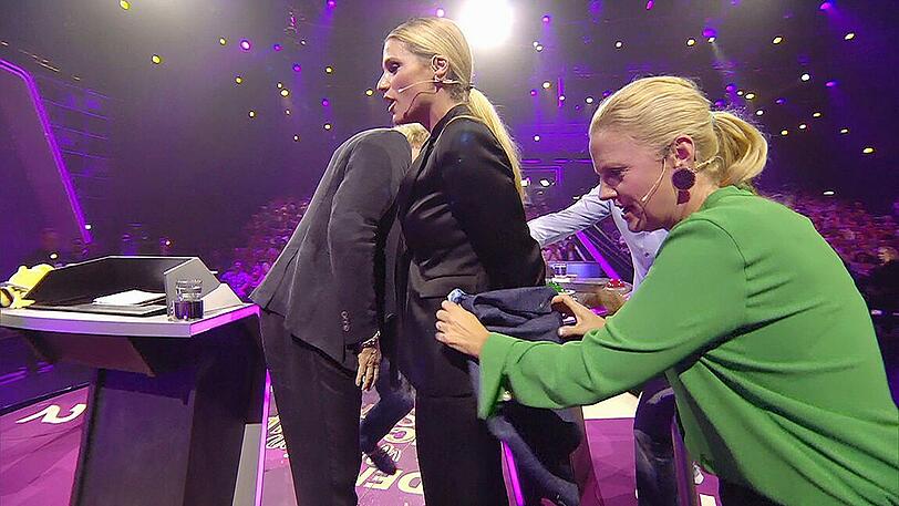 Michelle Hunziker nimmts mit Humor.