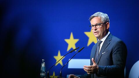 Laut EU-Migrationskommissar Magnus Brunner gibt es bisher keine gr&ouml;&szlig;eren Bewegungen in Richtung der Au&szlig;engrenzen Irans. (Archivbild)