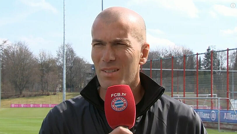 Der frühere Weltklassekicker Zinédine Zidane ist zur Zeit in München. Der frühere Weltklassekicker Zinédine Zidane ist zur Zeit in München.