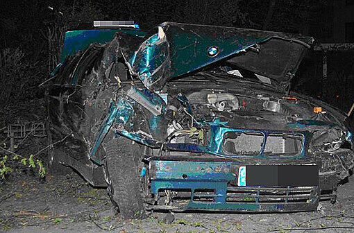 Bei dem BMW des Fahranfängers entstand ein Totalschaden.