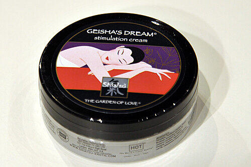 "Geishas Dream" heißt diese Stimulationscreme für Frauen, deren geheime Kräfte auf den verborgenen Wirkstoffen der Zimtpflanze beruhen. Dermatologisch getestet und antiallergen.