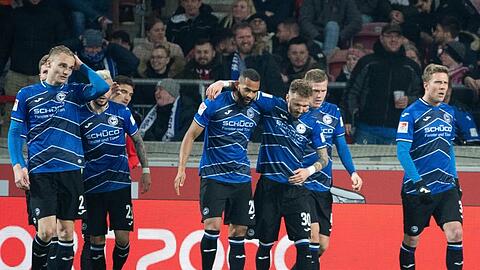Vorsprung veteidigt: Bielefelds Spieler nach dem Tor zum 1:1.